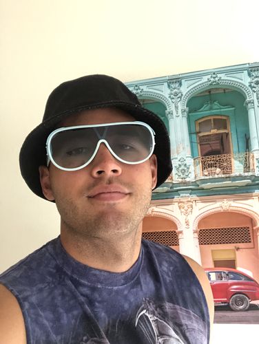 Customer photo review of Zyraku Sunglasses