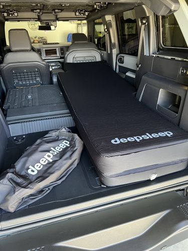 Customer photo review of deepsleep Solo Mat for Ford Bronco