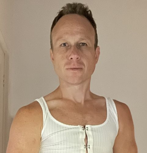 Customer photo review of Mens Plain Striped Crop Vest SKUI94179