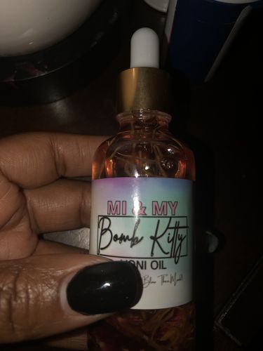 Customer photo review of Bomb Kitty Yoni Oil