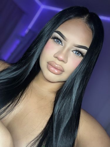Customer photo review of Moira Blue Contact Lenses(12 months wear)