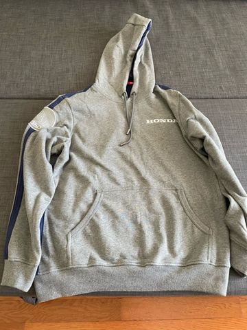 Customer photo review of Honda Racing Team Hoodie (1968) - Gray