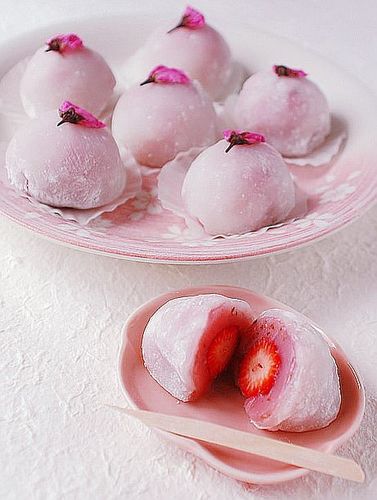 Customer photo review of Mochi Fraise