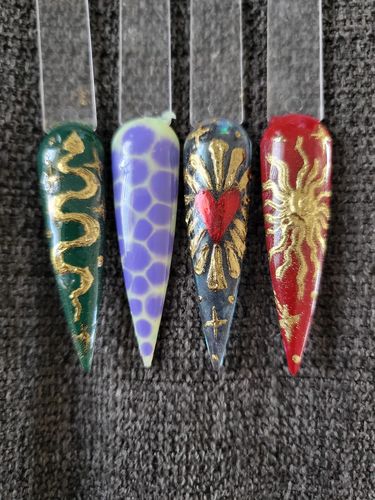 Customer photo review of Efecto Espejo Rojo #14 Fantasy Nails