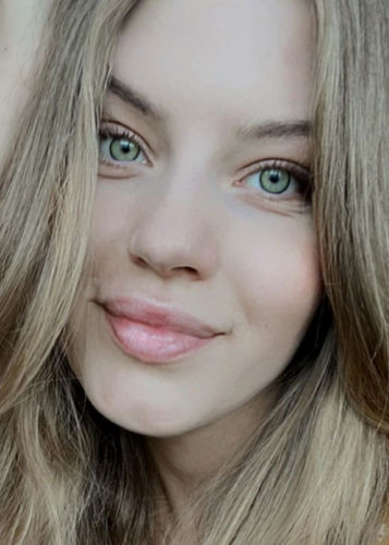 Customer photo review of Dawn Colored Contact Lenses