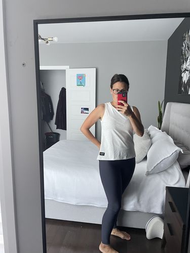 Customer photo review of Flow Top – Heather Grey