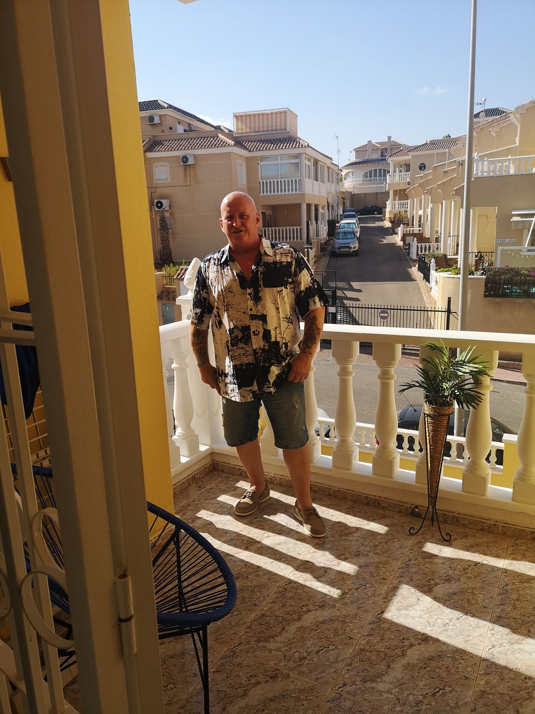 Customer photo review of Men's Retro Short Sleeve Holiday Casual Shirt