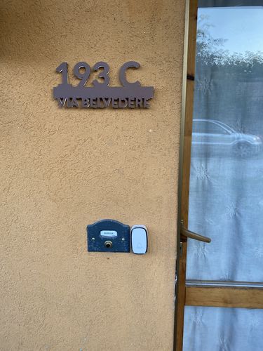 Customer photo review of Numero civico e testo sagomato modello Line 02 Acrilico