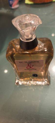 Customer photo review of N43 - Parfum générique de La petite robe noire couture pour femme
