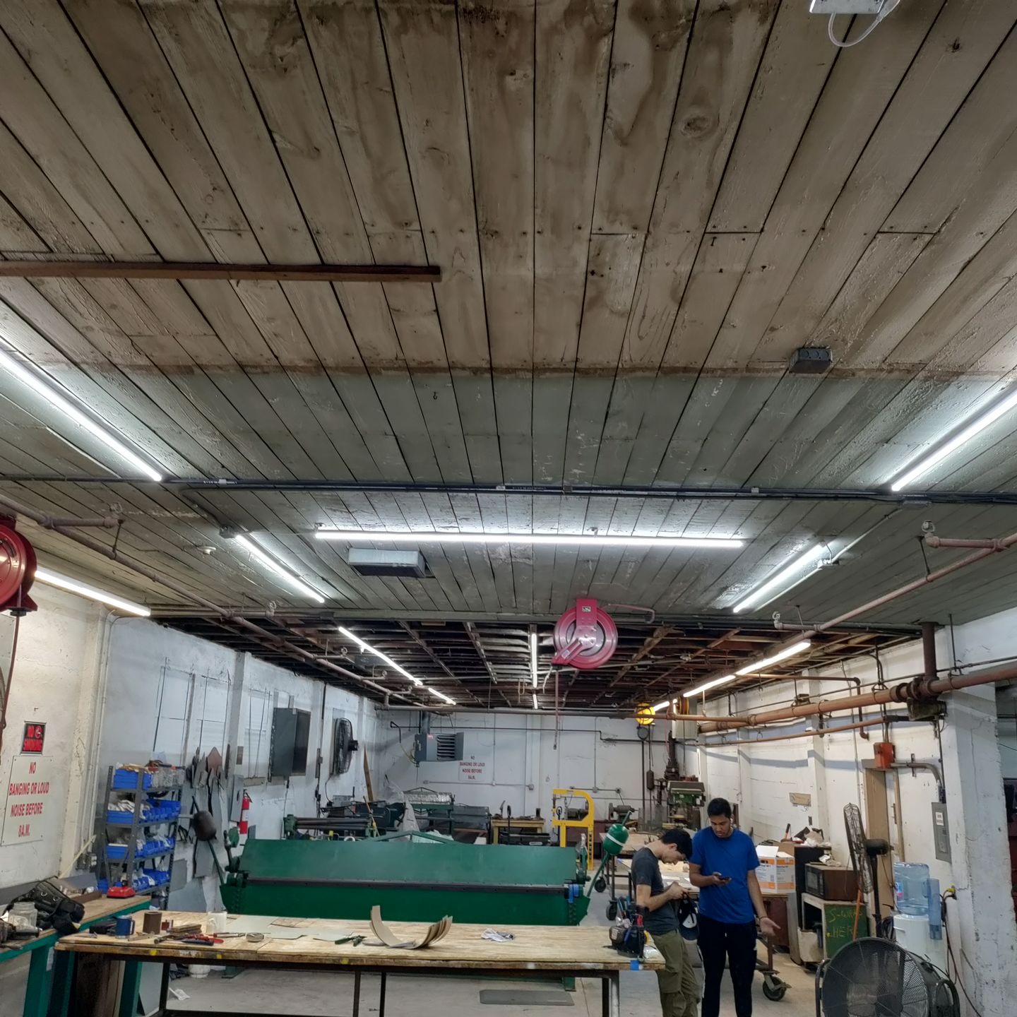 Customer photo review of T8 8ft Integrated LED Tube Light 60W V Shape 6500K Clear, ETL Listed, Plug and Play, Linkable T8 8ft LED Bulbs for Garage, Warehouse, Shop