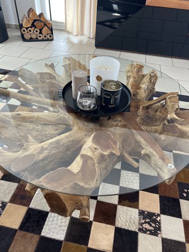 Customer photo review of Wurzel Couchtisch NAGA inkl. Glasscheibe Ø 100 cm auf Stahlfüssen