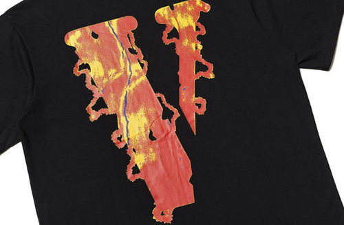 Customer photo review of VLONE T-Shirt S10