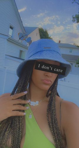 Customer photo review of Double Plated Heart Name Necklace