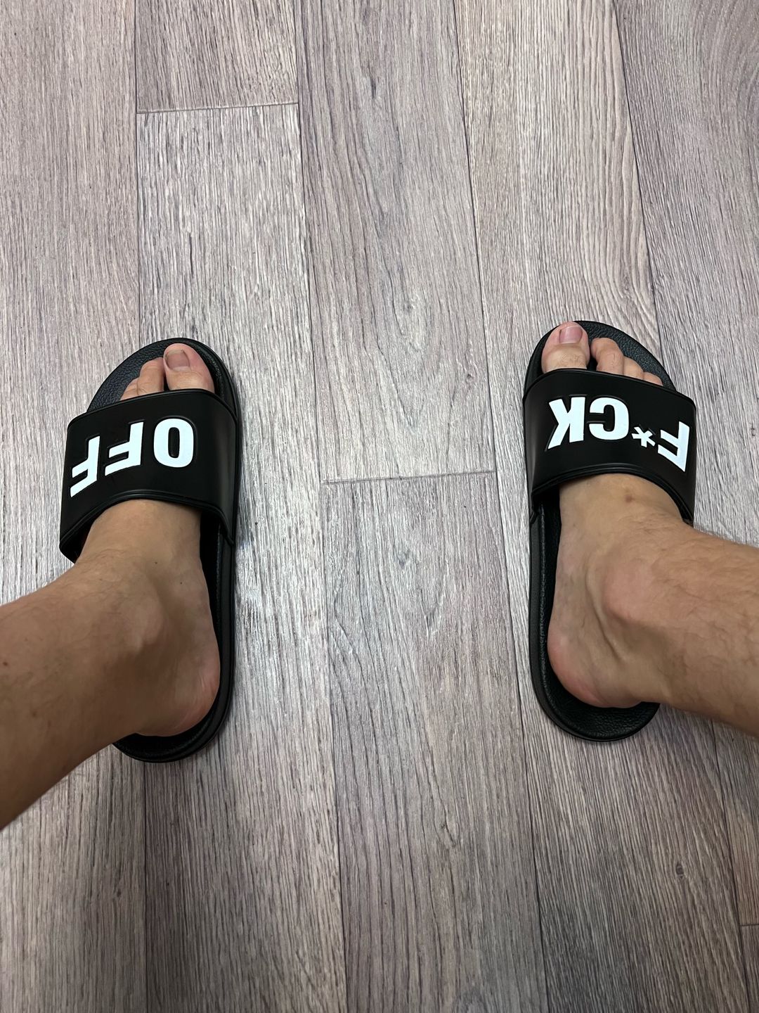 Customer photo review of Claquettes Streetwear F*ck Off