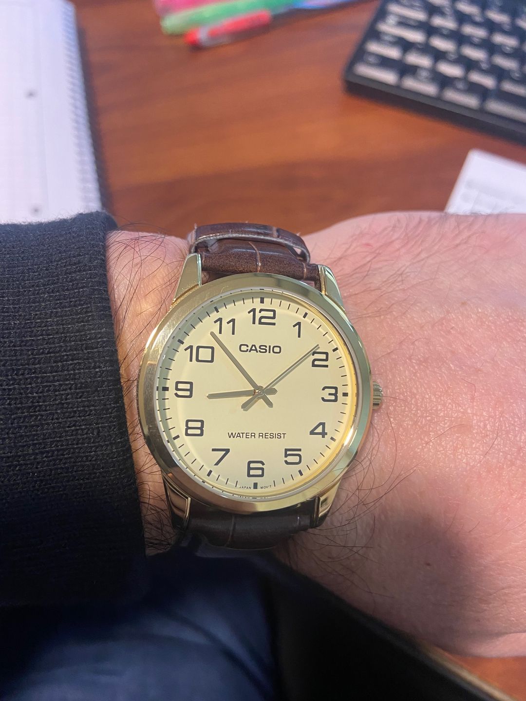 Customer photo review of Reloj Casio Análogo MTP-V001GL-9BUDF Dorado Correa de Cuero