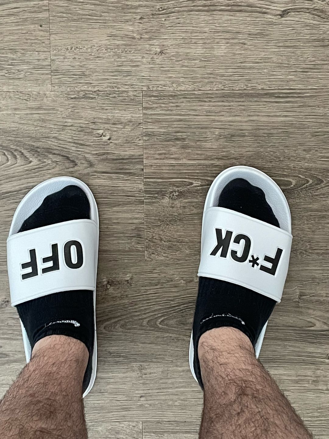 Customer photo review of Claquettes Streetwear F*ck Off