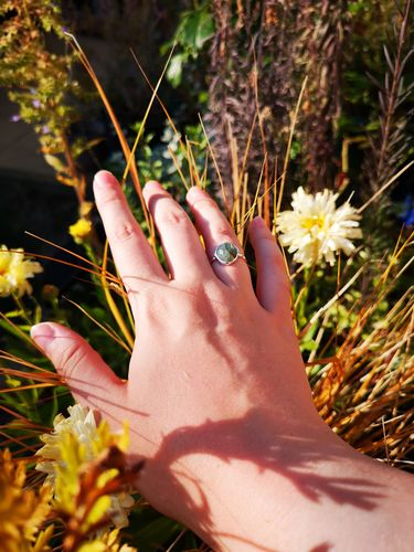 Customer photo review of Irregular Labradorite Ring (Silver)