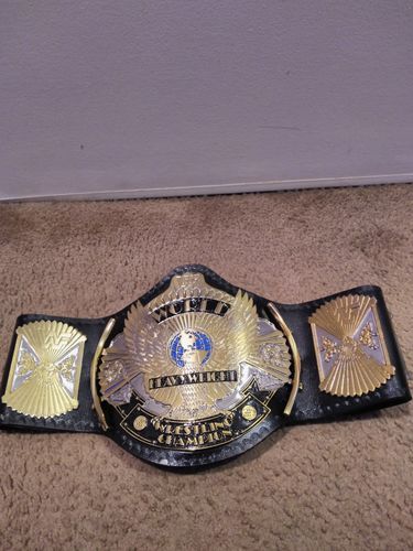 Customer photo review of Imperfect "Winged eagle" textured version