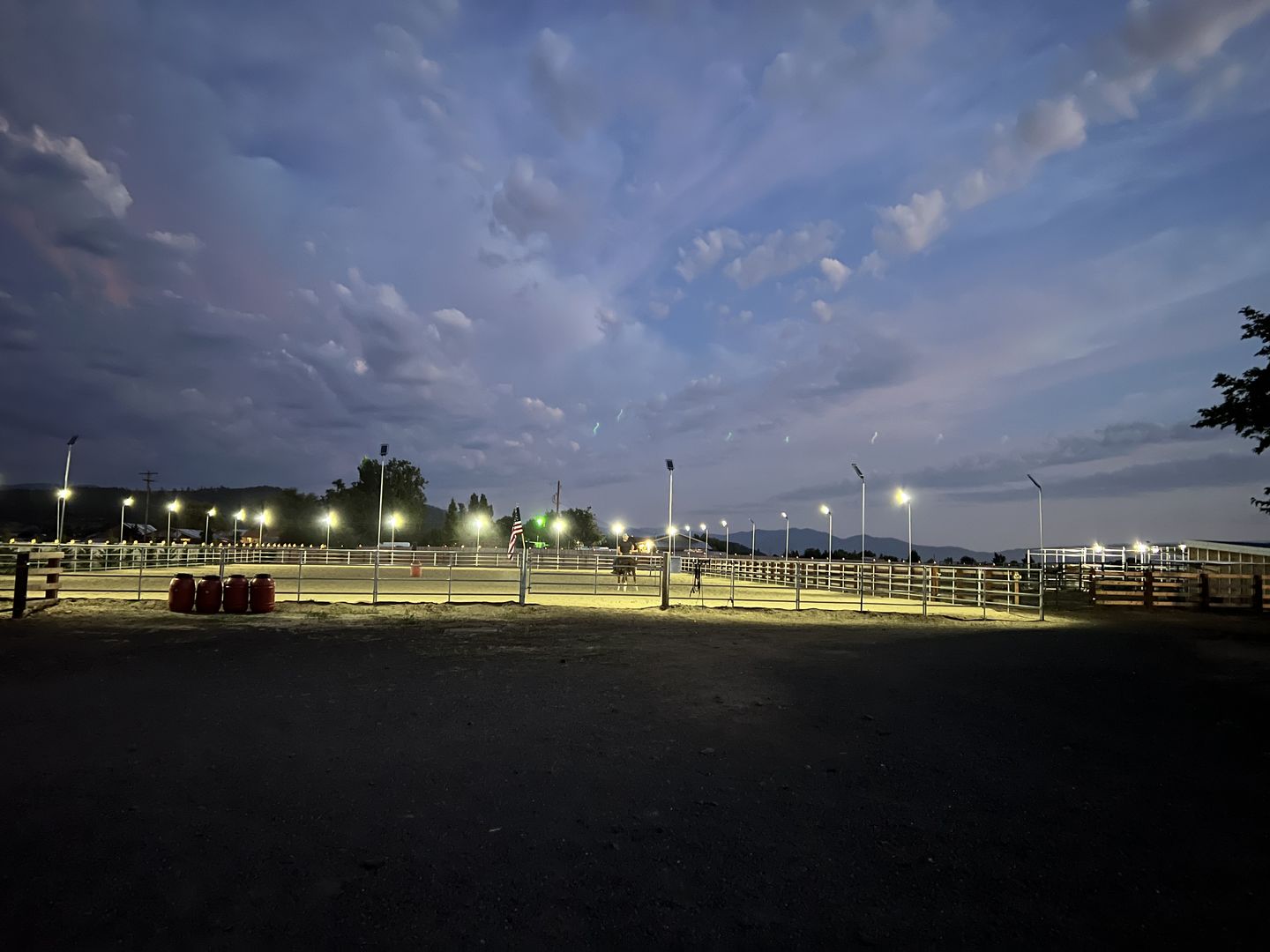 Customer photo review of 140W Solar Street Light 14000 Lumens