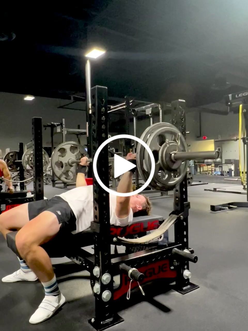 Customer video review of Strength Shop Super Stiff Wrist Wraps - Black - IPF Approved