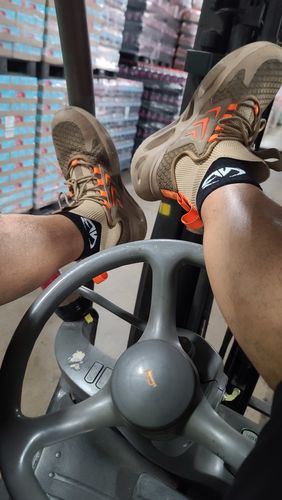 Customer photo review of Maven Men's Steel Toe High Top Work Shoes