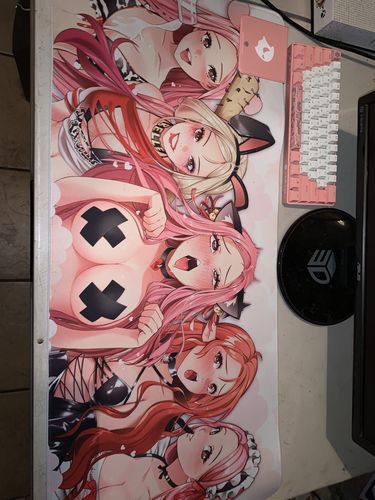 Customer photo review of Belle Delphine Baddie P1 - Mousepad XL