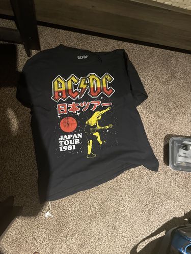 Customer photo review of Led Zeppelin Reprint T Shirt Size XL Fits Size L