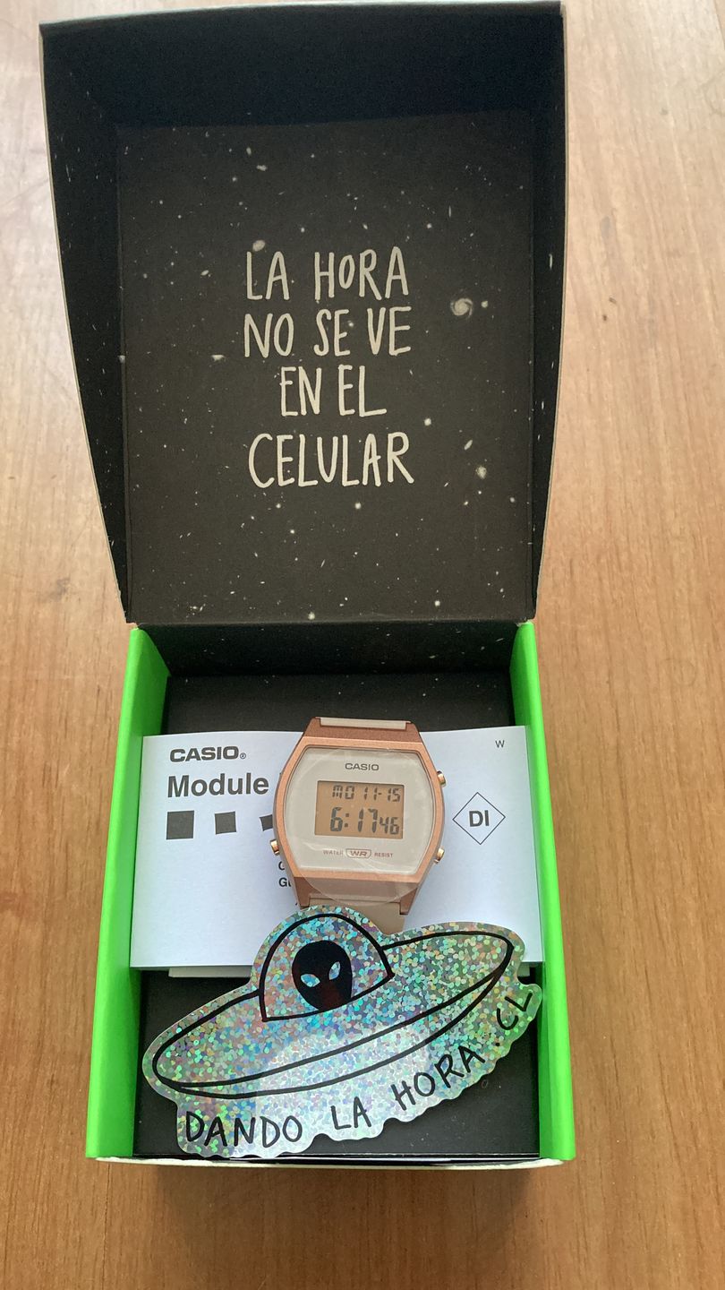 Customer photo review of Reloj Casio Vintage LW-204-4ADF Rosado Digital