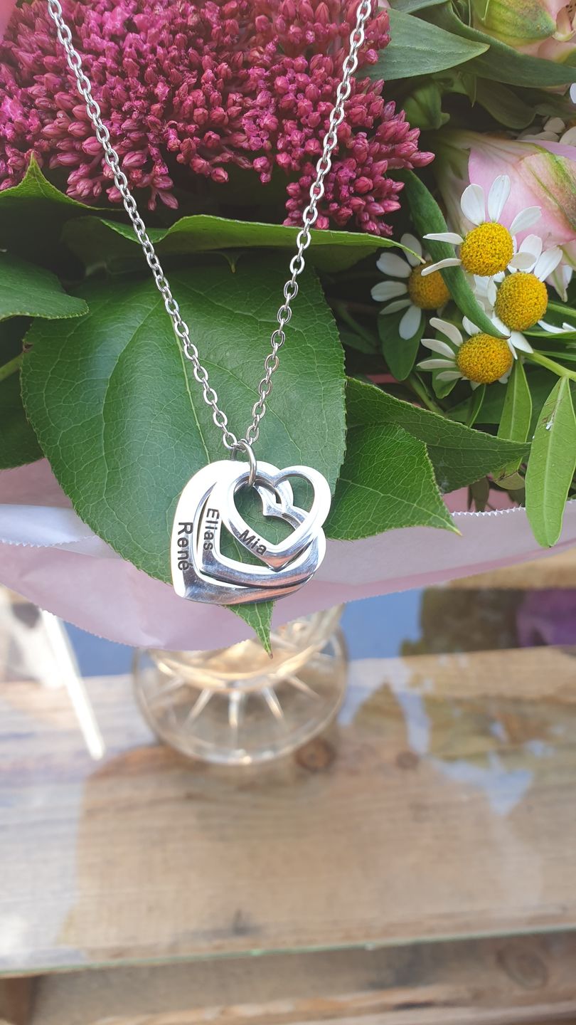 Customer photo review of LOANYA Kette mit personalisierten Herzen
