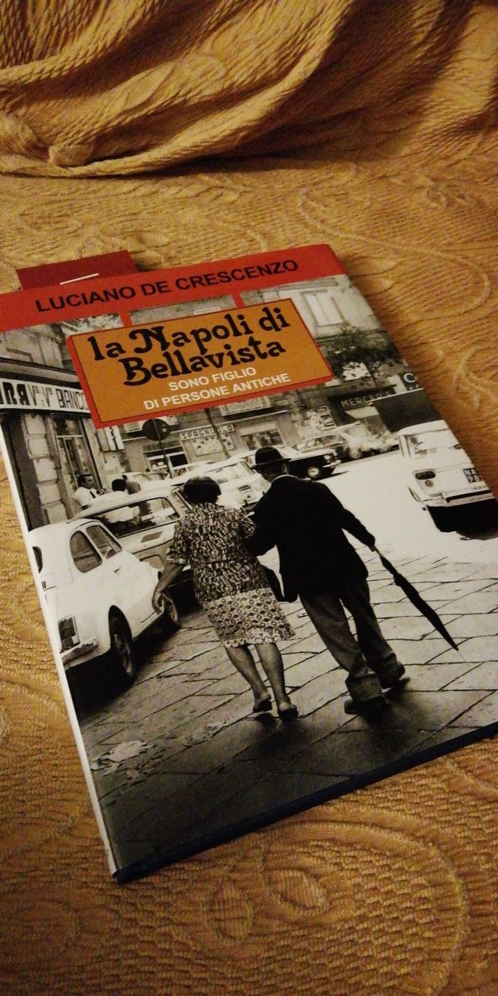 Customer photo review of Luciano De Crescenzo La Napoli di Bellavista Libro fotografico