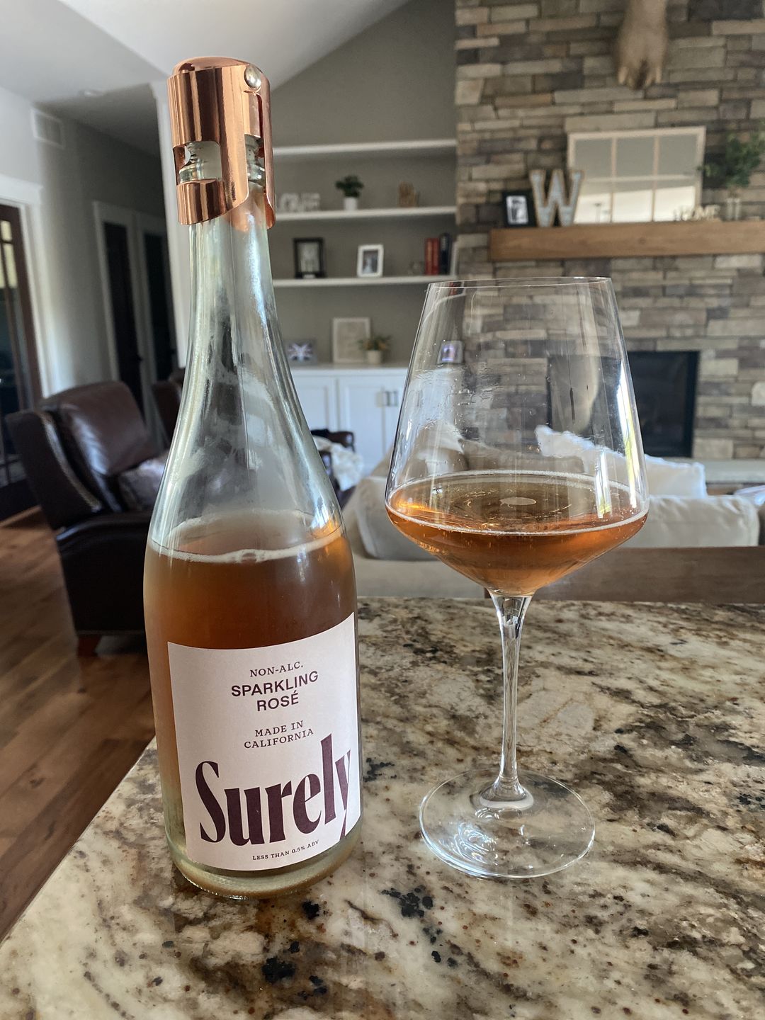 Customer photo review of Non-Alcoholic Sparkling Rosé