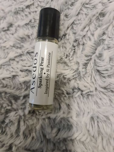 Customer photo review of SPARKLING PEAR PERFUME OIL