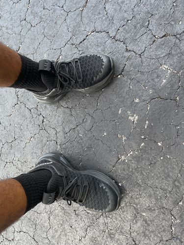 Customer photo review of Maven Men's Steel Toe Comfortable Work Shoes