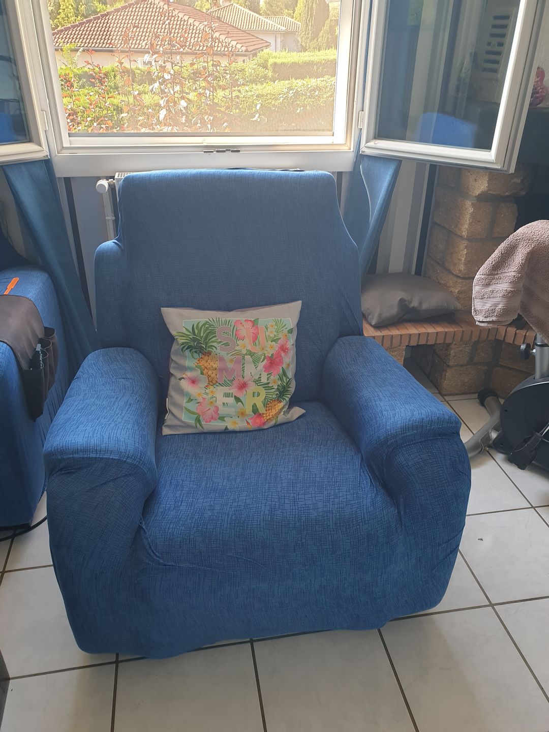 Customer photo review of Bleu - Housses Extensibles de Fauteuil et Canapé