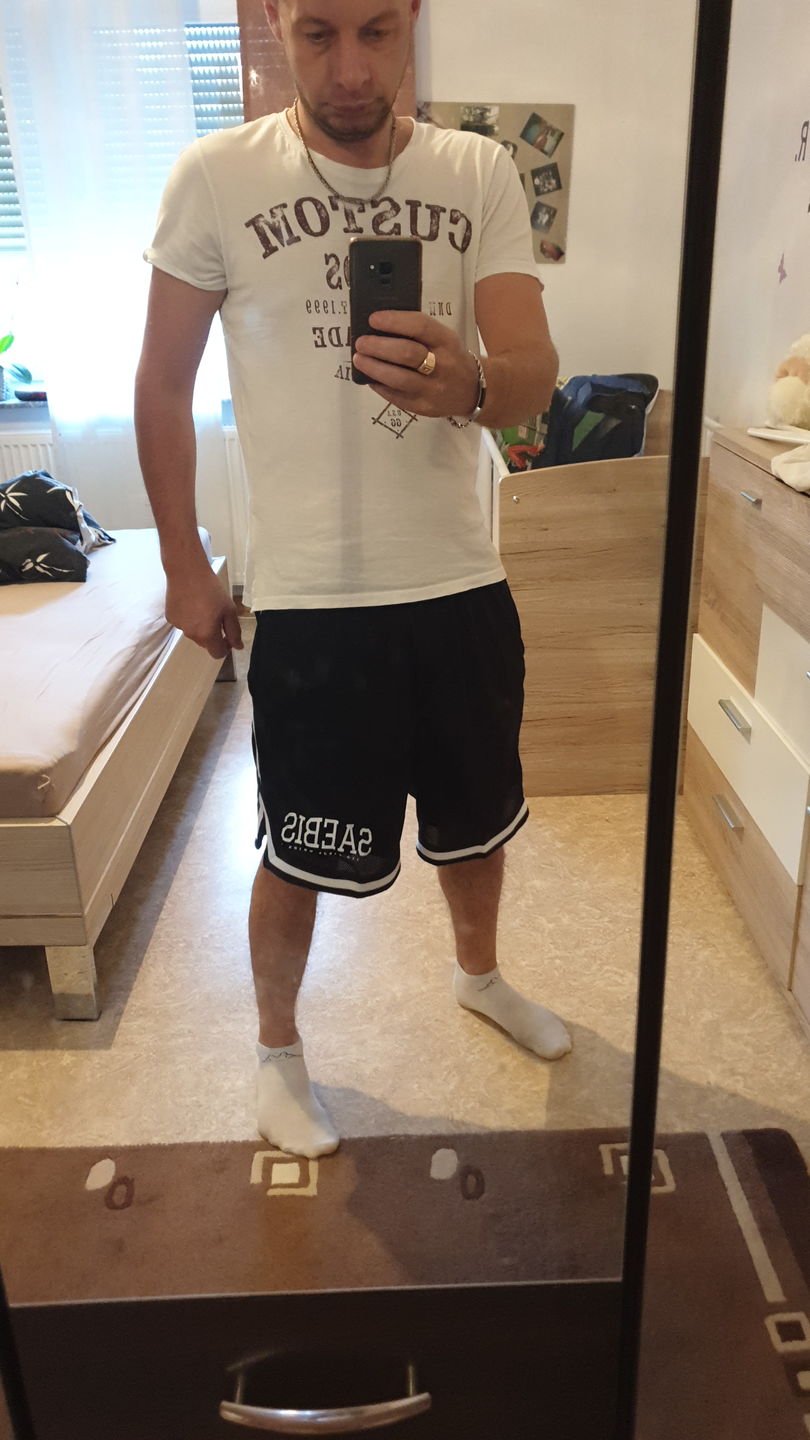 Customer photo review of Lifestyle Herren Shorts schwarz mit weißen Streifen by SAEBIS®