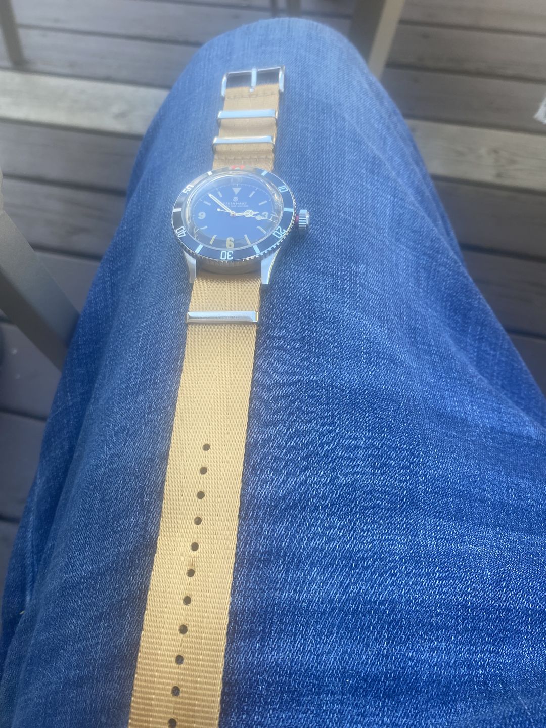 Customer photo review of AlphaShark Slim - Camel