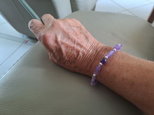 Customer photo review of Bracelet amincissant en améthyste pure