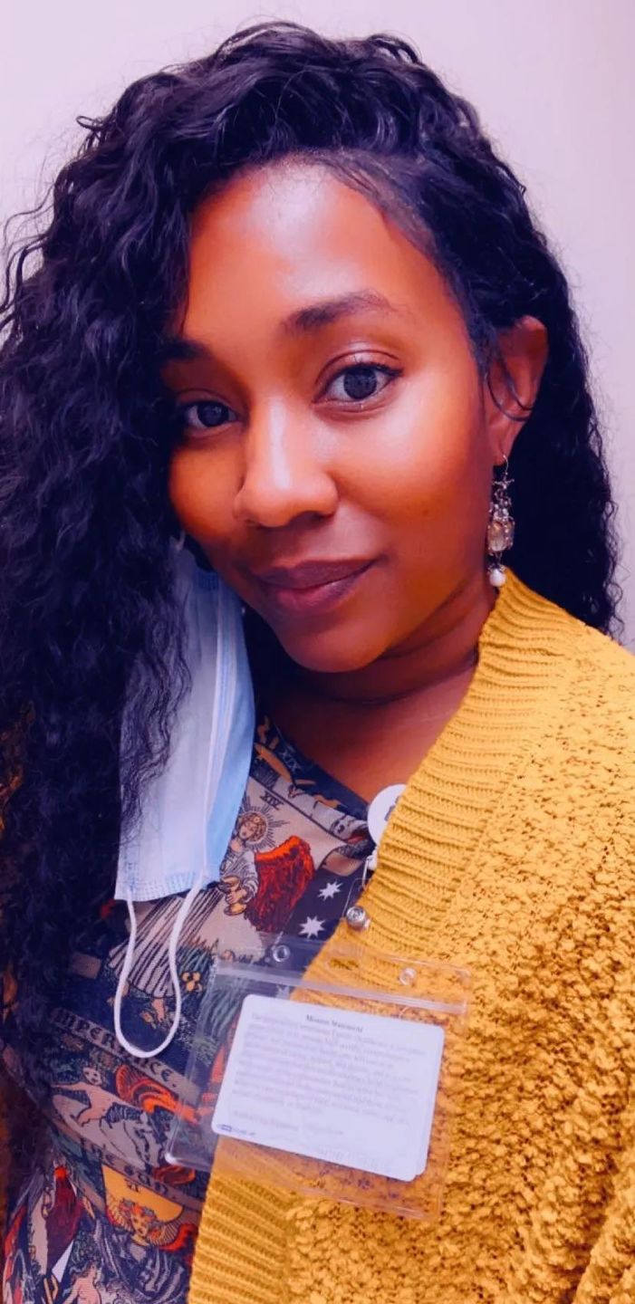 Customer photo review of Wavymy Glueless Kinky Curly 4x4 Lace Closure Wig HD Lace Wear & Go Wigs Dome Cap 180% Denisity