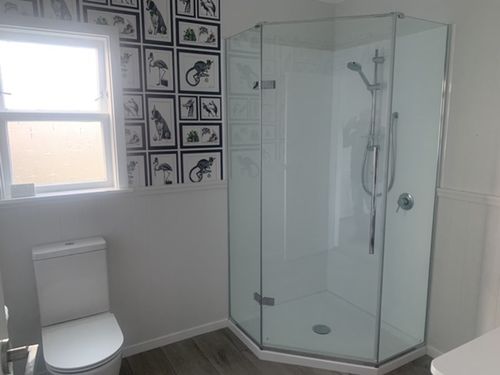 Customer photo review of Mad Dogs Wallpaper