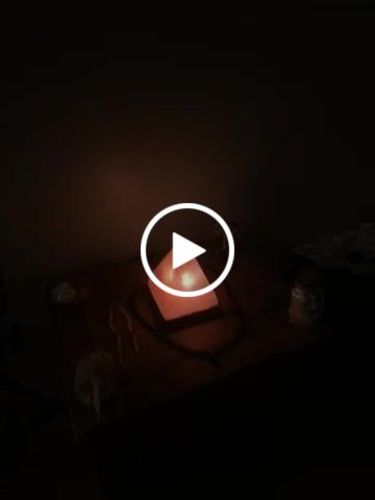 Customer video review of Pyramid Himalayan Salt Lamp