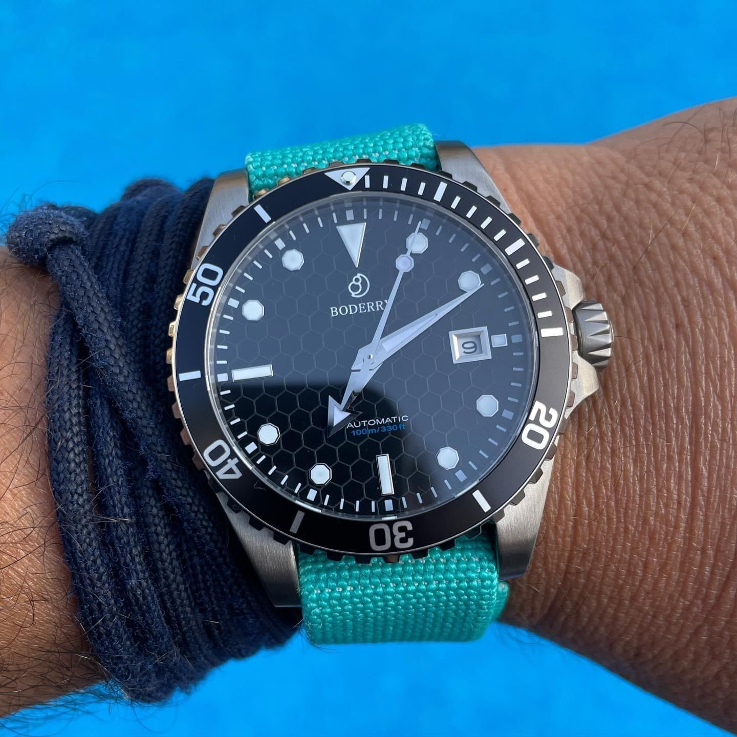 Customer photo review of Men's Titanium Automatic Diving Watch | Black - SEATURTLE.OCEAN