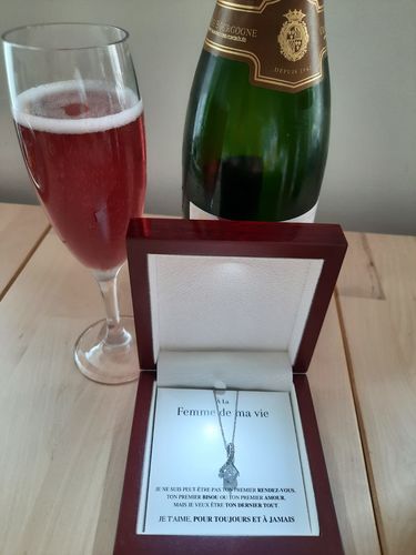 Customer photo review of Collier Amour Infini - À la femme de ma vie - Je t'aime, pour toujours...