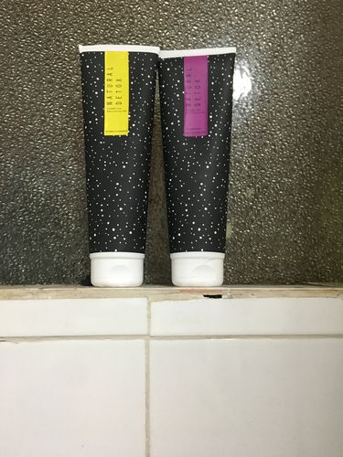 Customer photo review of PACK SHAMPOO ANTICASPA GRASA+ ACONDICIONADOR  300 ML