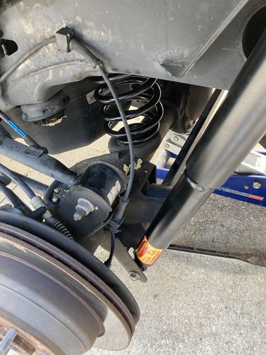 Customer photo review of 2004-2007 Buick Rainier Rear Air Suspension Conversion Kit With Shocks (GB1RB)