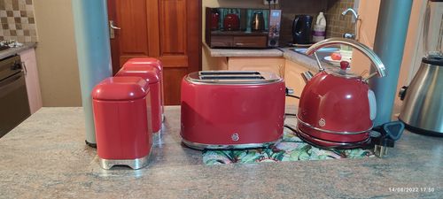 Customer photo review of Swan Retro Dome Cordless Kettle & 2 Slice Toaster