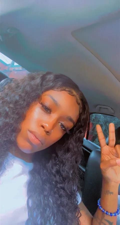 Customer photo review of Wavymy Glueless Kinky Curly 4x4 Lace Closure Wig HD Lace Wear & Go Wigs Dome Cap 180% Denisity