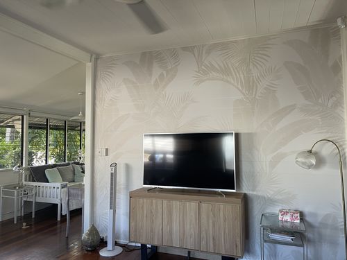 Customer photo review of Luxe Tropical in Sand Wallpaper