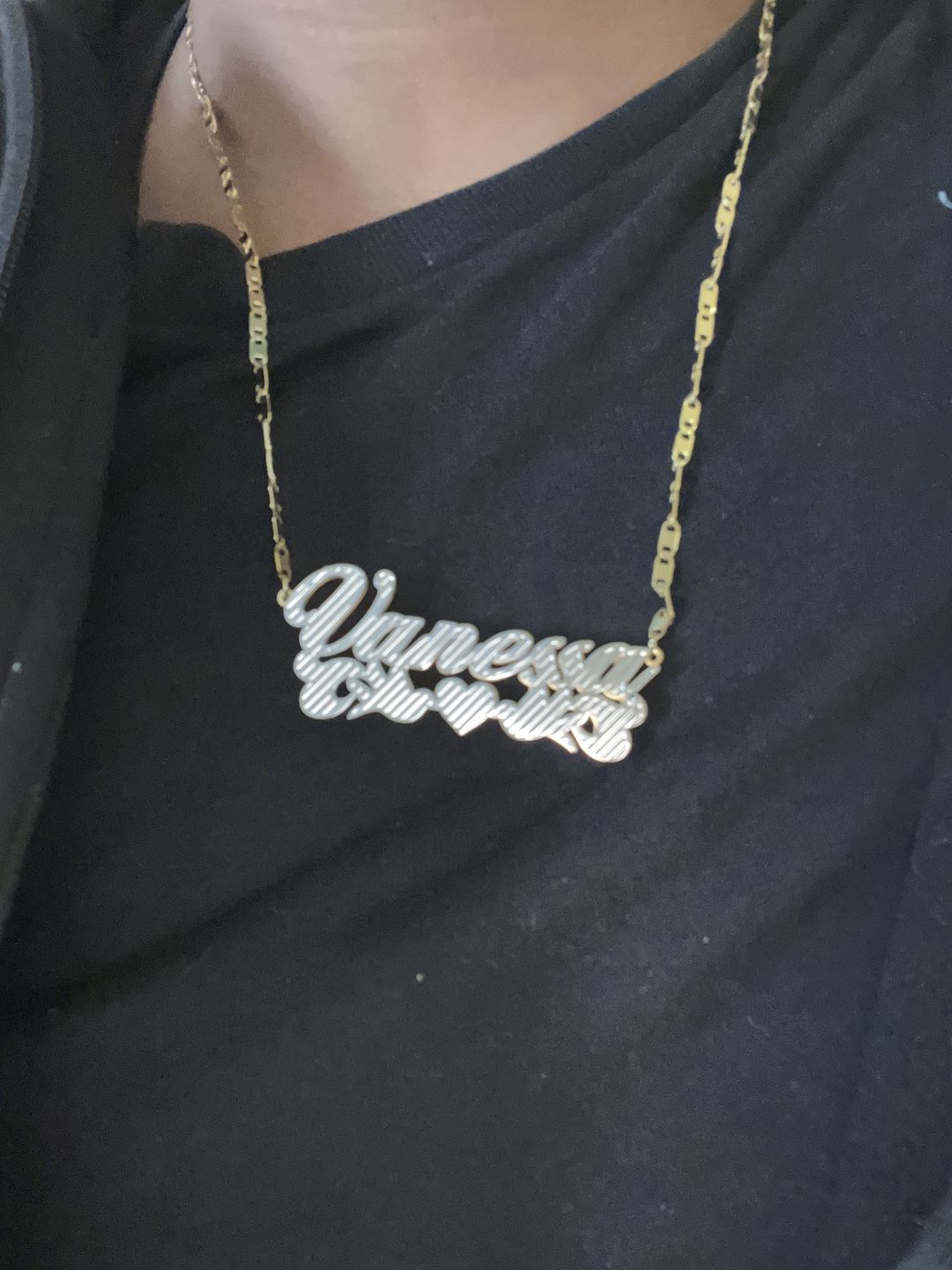 Customer photo review of Dove 3D Plated Name Necklace