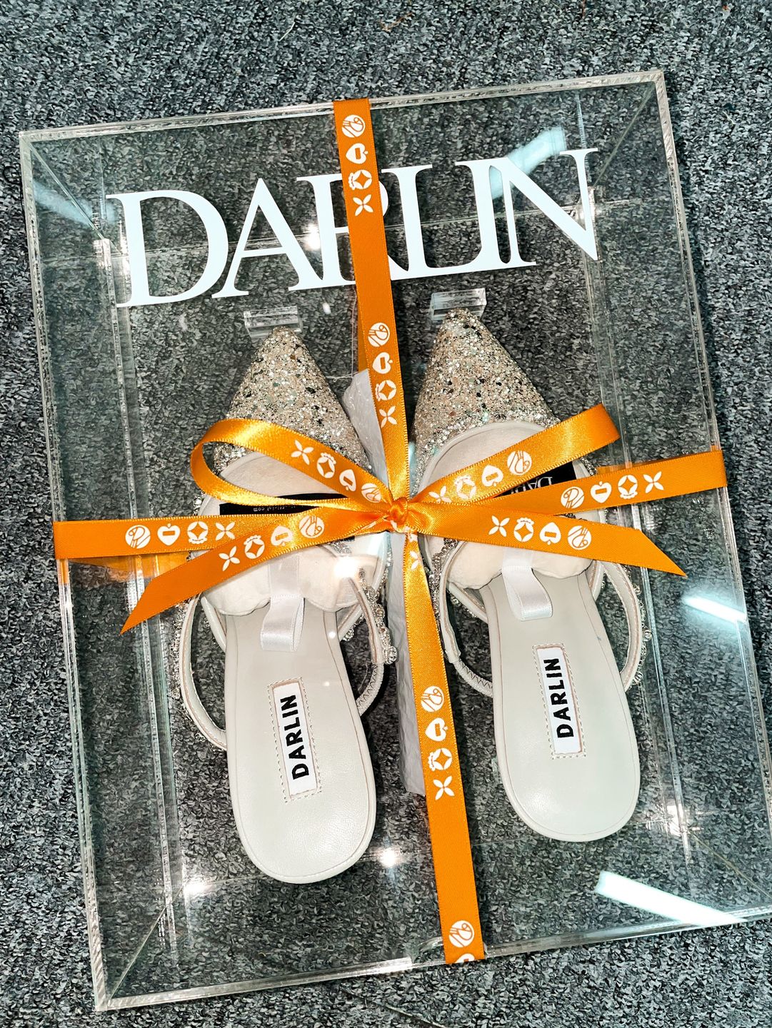 Customer photo review of SILVER-BEIGE GREDIENT DARLIN SATIN