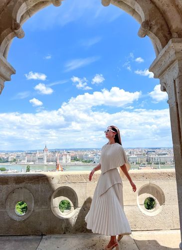 Customer photo review of Layering Pleated Cape Midi Dress